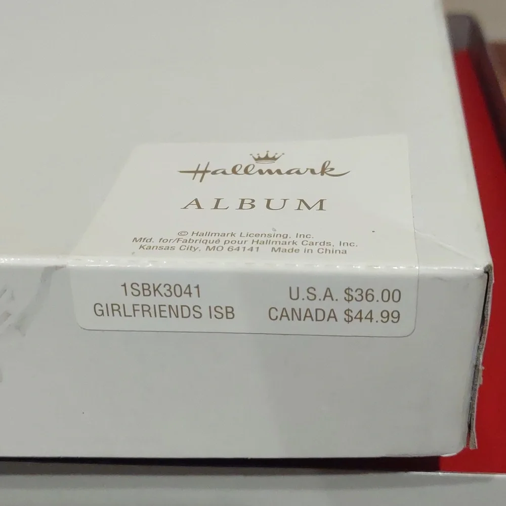 Girlfriends instant scrapbook, by hallmark, nib